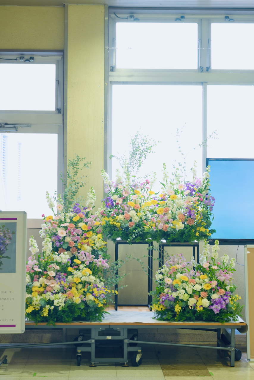 山形駅の展示　山形県産　ストック｜「オオイズミ花店」　（山形県西村山郡大江町の花キューピット加盟店 花屋）のブログ